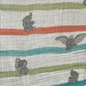 Huge New Aden and Anais muslin blanket Disney’s Dumbo Security Swaddle Receiving